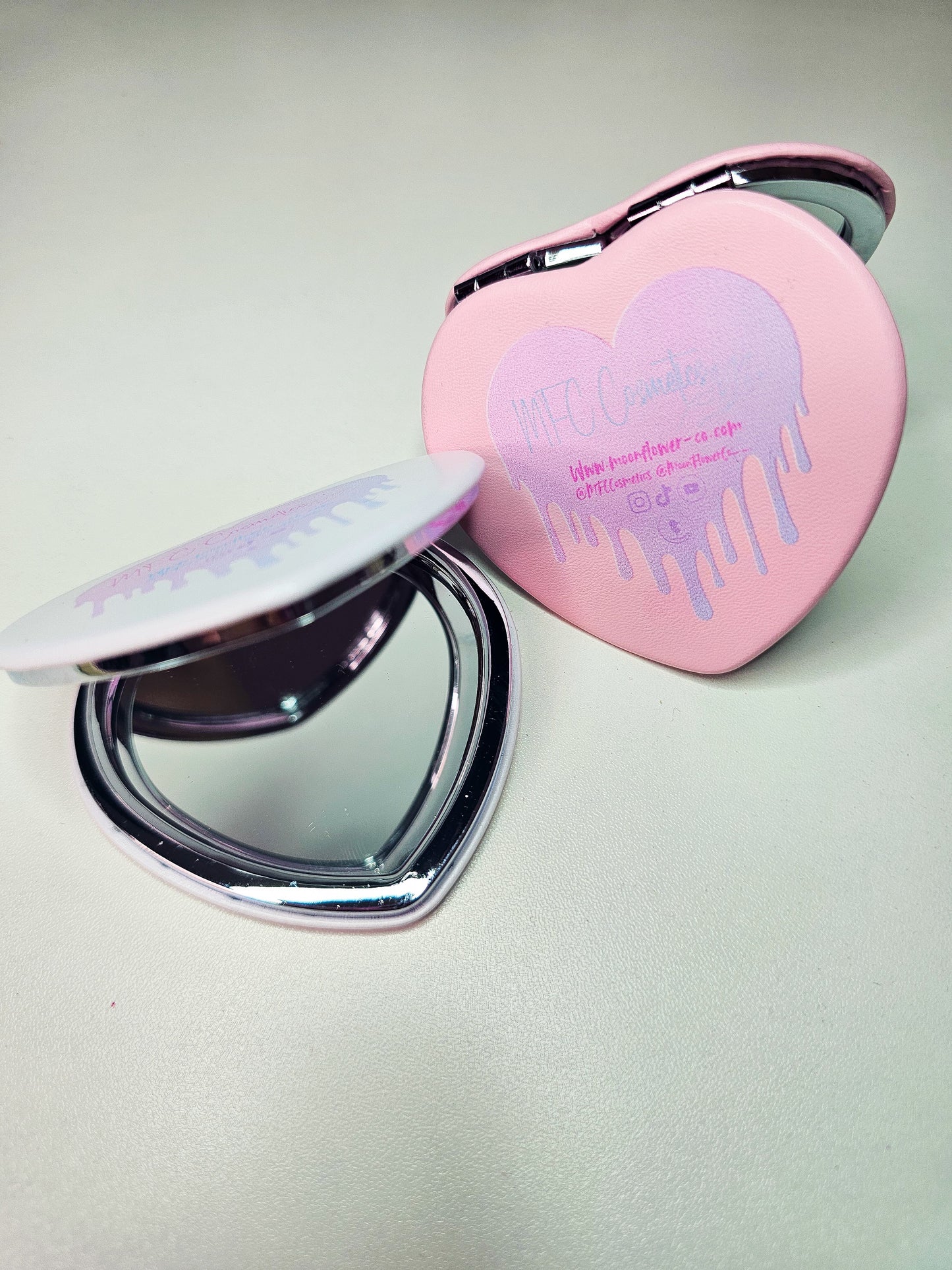 Heart Handheld Mirror